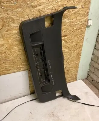 Volkswagen PASSAT B6 Tailgate trim 3C9867605D