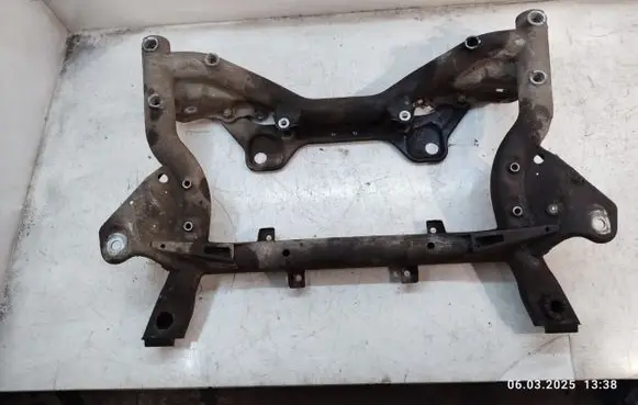 Mercedes-Benz C W204 Front subframe