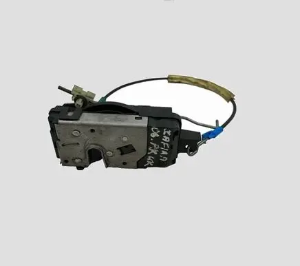 Opel Zafira B Front door lock