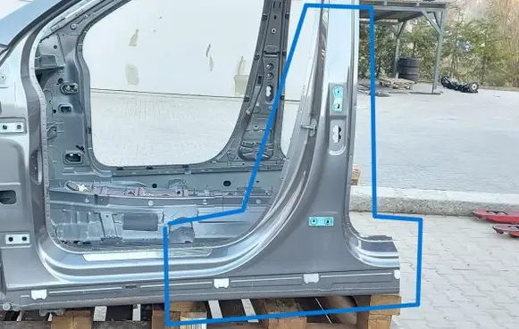 Mercedes-Benz GLA H247 Pillar (middle) 