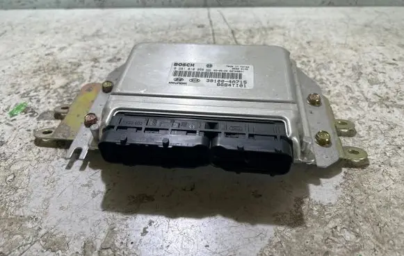 KIA Sorento Engine control unit/module 391004A715 86B4TI01 0281010956