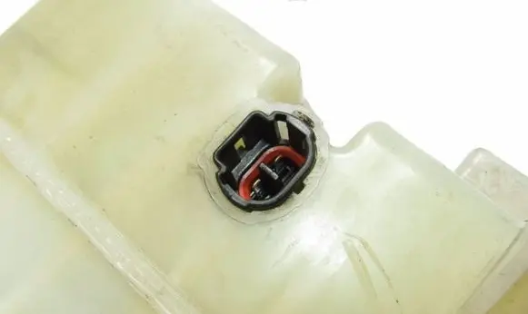 Lexus RX 330 - 350 - 400H Brake fluid reservoir 13231140500