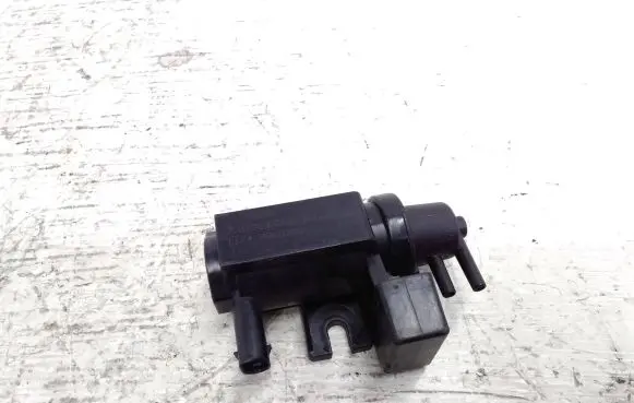 BMW 5 E60 E61 Turbo solenoid valve 7805391