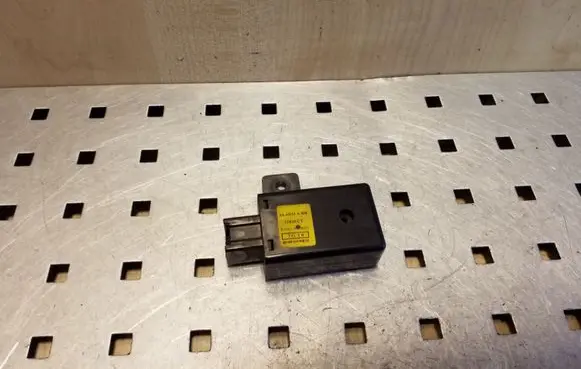 Chevrolet Captiva Alarm control unit/module 96628221