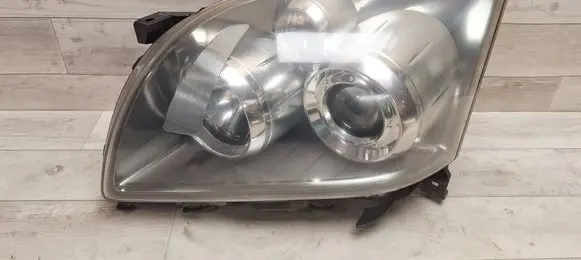 Toyota Avensis T250 Headlight/headlamp 11331 E411331