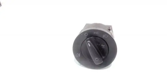 Volkswagen Golf IV Light switch 1C0941531