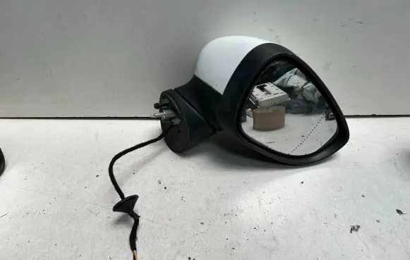 Ford Fiesta Front door electric wing mirror E8024704