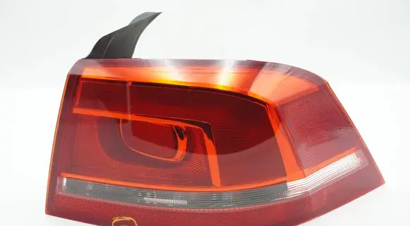 Volkswagen PASSAT B7 Rear/tail lights 3AE945096C