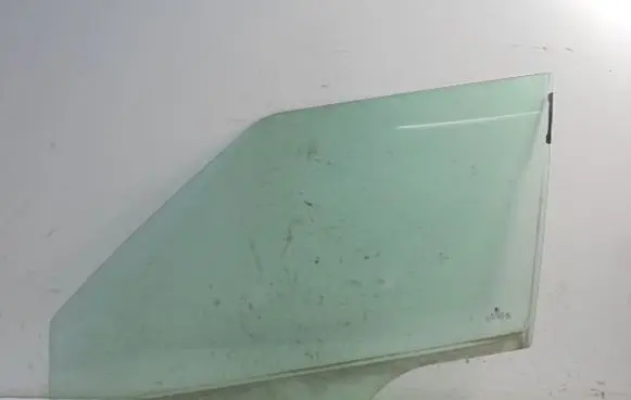 Skoda Fabia Mk2 (5J) Front door window glass four-door 