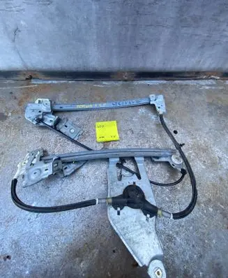 Skoda Octavia Mk1 (1U) Front door manual window regulator 