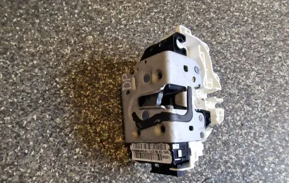 Dodge Durango Front door lock P04589924AG