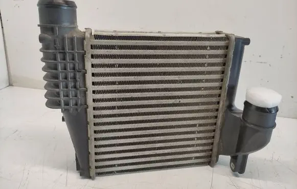 Citroen C4 II Picasso Intercooler radiator 9675627980