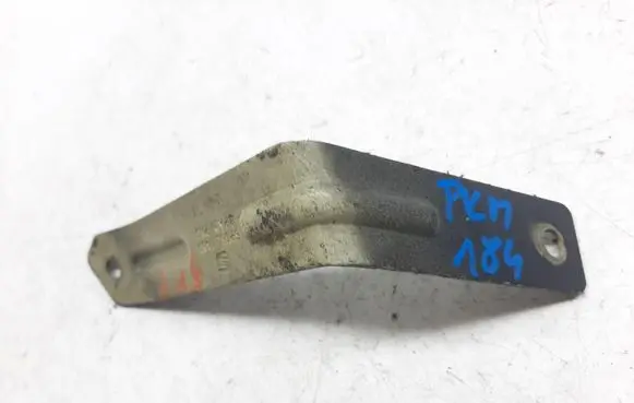 Seat Altea XL Fender mounting bracket 5P0821460