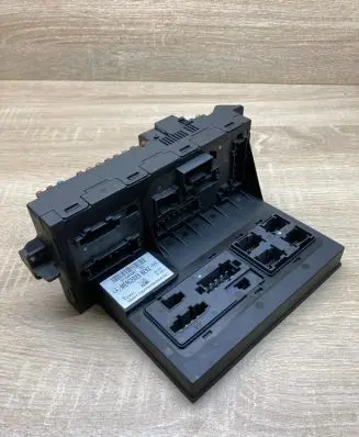 Mercedes-Benz E W211 Fuse module 2115453901
