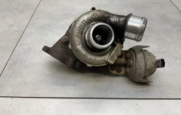 Ford Kuga II Turbo 9677063780