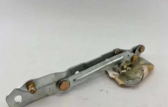 Volkswagen Golf III Tailgate/trunk/boot hinge 1H5827302C MM01160649