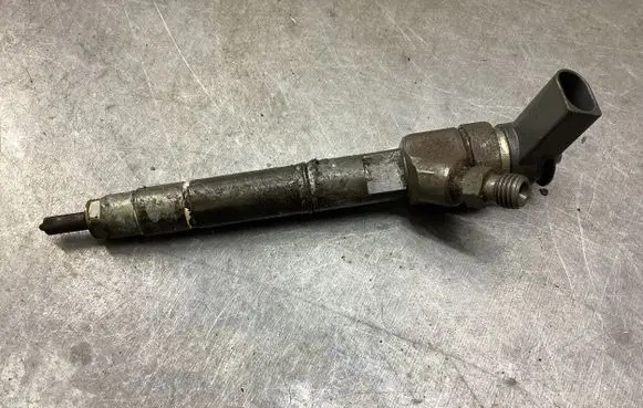 Mercedes-Benz B W245 Fuel injector A6400700787