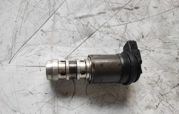 BMW 7 E65 E66 Camshaft vanos timing valve 1707323