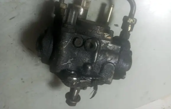 Toyota Avensis T250 Fuel injection high pressure pump 221000G010