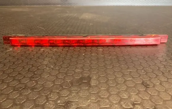 Audi A6 S6 C5 4B Third/center stoplight 4B0945097