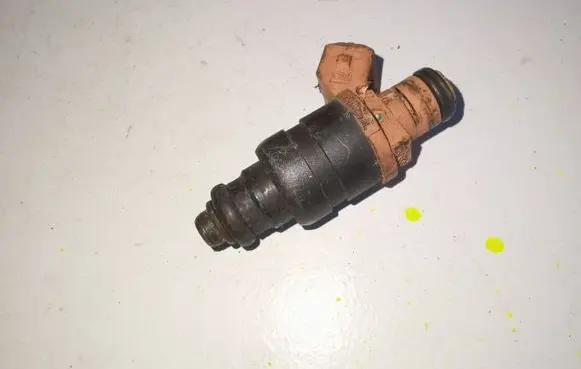 Audi A6 S6 C5 4B Fuel injector 078133551BL