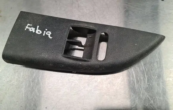 Skoda Fabia Mk1 (6Y) Front door window switch trim 6Y1867227B 00101 11795902