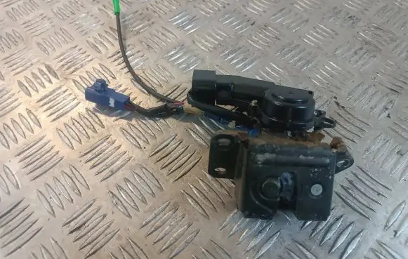 Toyota Corolla E120 E130 Tailgate/trunk/boot lock/catch/latch