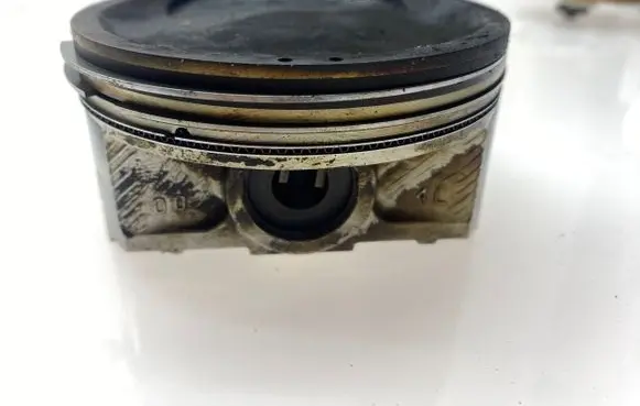 Subaru Impreza IV Piston K598M995