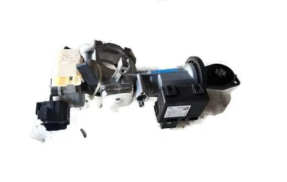 Suzuki Swift I Ignition lock 33970-62J00 5WK49181 267T5WK49182