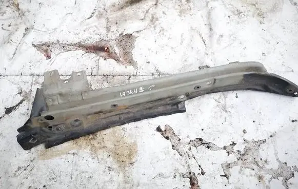 Audi Q7 4L Fender mounting bracket 4l0805158b