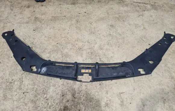 Mercedes-Benz GLE (W166 - C292) Top upper radiator support slam panel A1668842922