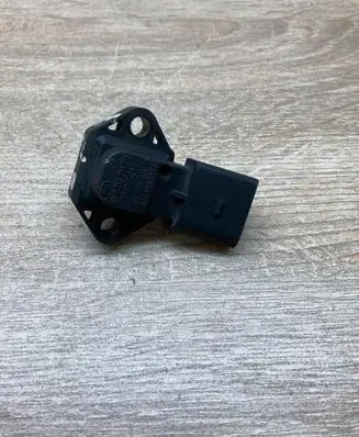 Volkswagen Polo III 6N 6N2 6NF Air pressure sensor 030906051A 0261230011