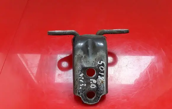 KIA Carens II Front door upper hinge A046057