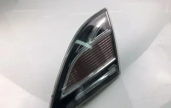 Mazda 6 Front fender indicator light 13241055
