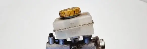 Subaru Legacy Master brake cylinder