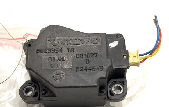 Volvo XC90 Air flap motor/actuator 8623354