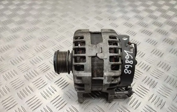 Volkswagen PASSAT B7 Generator/alternator 03L903024F