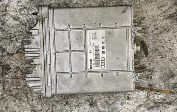 Audi A4 S4 B5 8D Engine control unit/module ECU 028906021CE