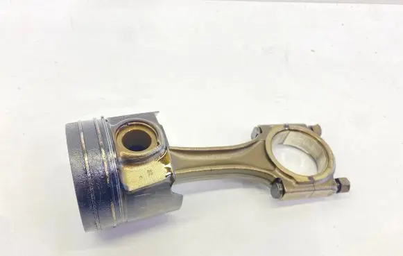 Peugeot 508 Piston with connecting rod 1609067980