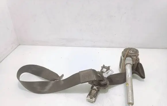 Audi A6 S6 C5 4B Front seatbelt 4B0857706D 560365600