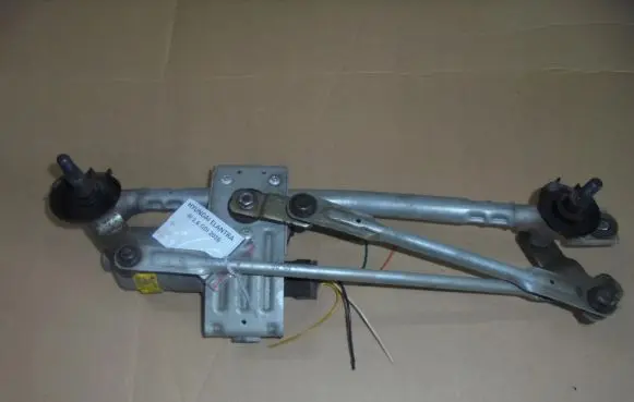 Front wiper linkage
