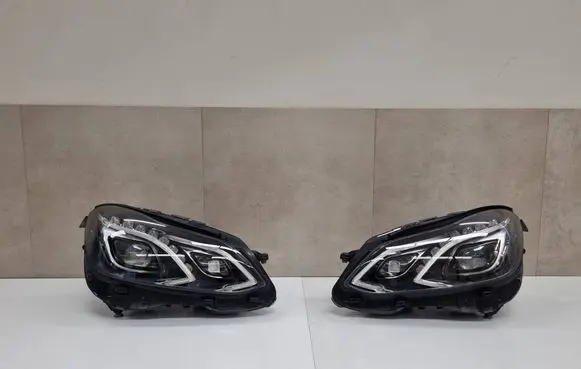 Mercedes-Benz E W212 Headlight/headlamp A2128261291 1EX01106667 1EX1844