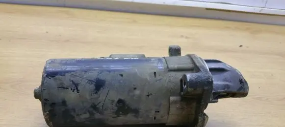Mercedes-Benz E W211 Starter motor A0061512501 0001115047