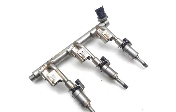 Ford Focus Fuel injectors set CM5G9H487HB