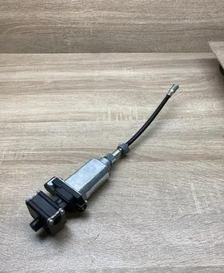 Nissan Qashqai Seat adjustment motor 62TA6D10ES