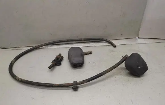 Windshield washer spray nozzle