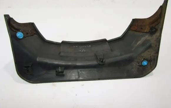 Mitsubishi Pajero Trunk/boot lower side trim panel 5837A006