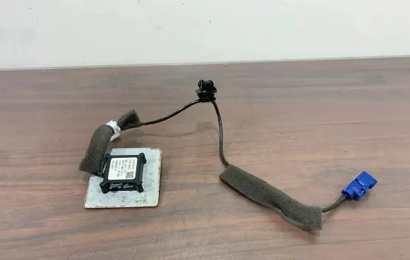 Mitsubishi Outlander IV Aerial GPS antenna 8751A162 CAQ008078
