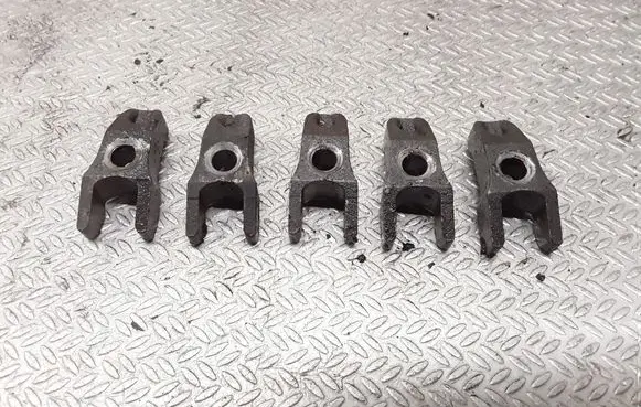 Volkswagen Crafter Fuel Injector clamp holder 