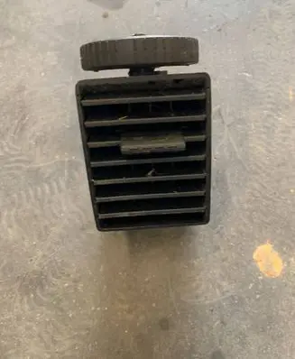 Volkswagen Transporter - Caravelle T5 Dash center air vent grill 7H0815706A
